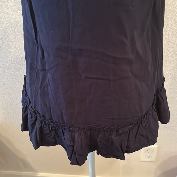 Navy Lace Front Ruffle Tank - Picture 6 of 8